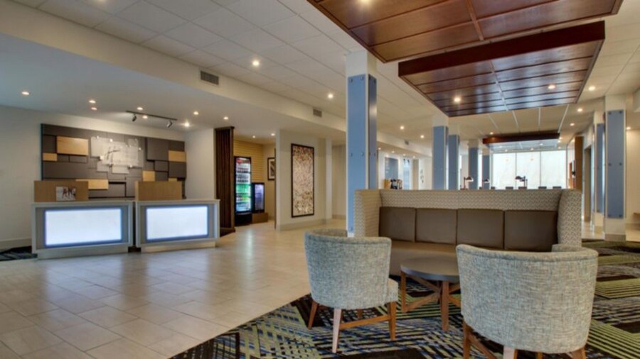 Holiday Inn Express Hotel & Suites Mount Pleasant by IHG