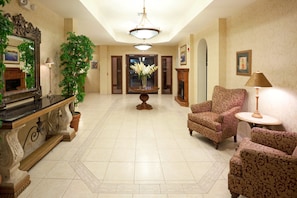 Lobby lounge