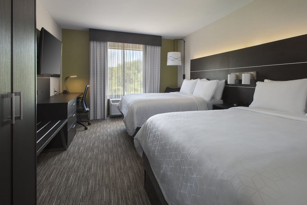 Premium bedding, pillow-top beds, in-room safe, desk