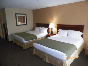 1 bedroom, desk, iron/ironing board, free cribs/infant beds