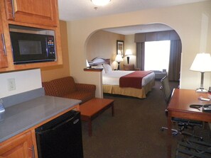 1 bedroom, desk, iron/ironing board, free cribs/infant beds