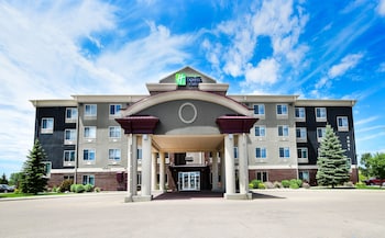 Holiday Inn Express Hotel & Suites Grand Forks by IHG