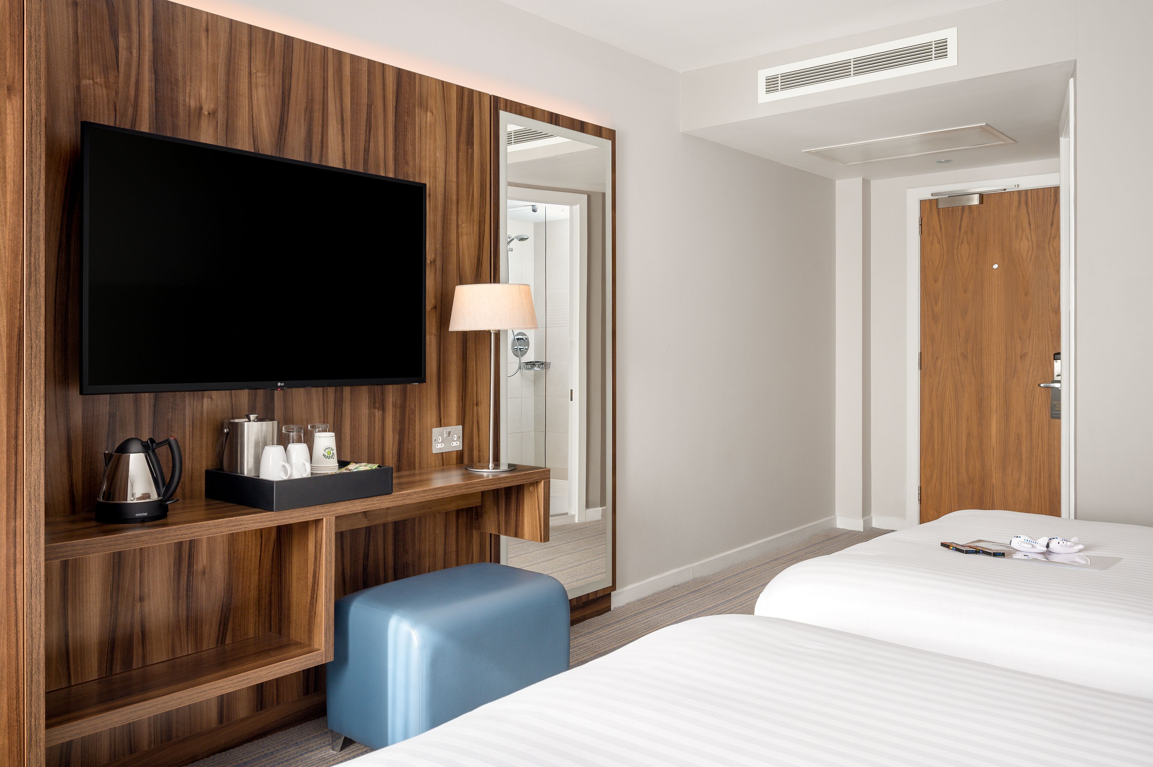 family room, 2 double beds, non smoking | 1 bedroom, egyptian cotton sheets, premium bedding, pillow-top beds