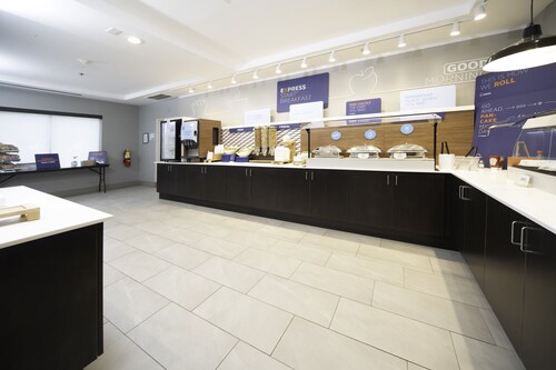 Holiday Inn Express Hotel & Suites Atlanta Johns Creek by IHG