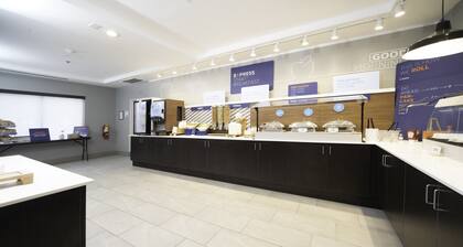 Holiday Inn Express Hotel & Suites Atlanta Johns Creek by IHG