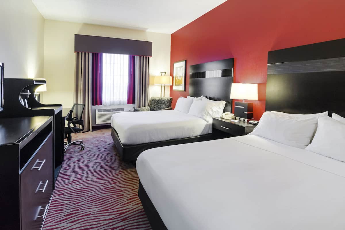 In-room safe, desk, iron/ironing board, free cots/infant beds
