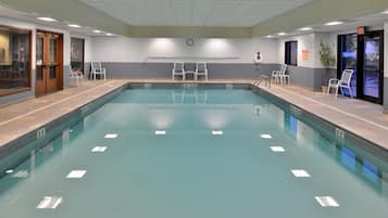 Indoor pool, pool loungers