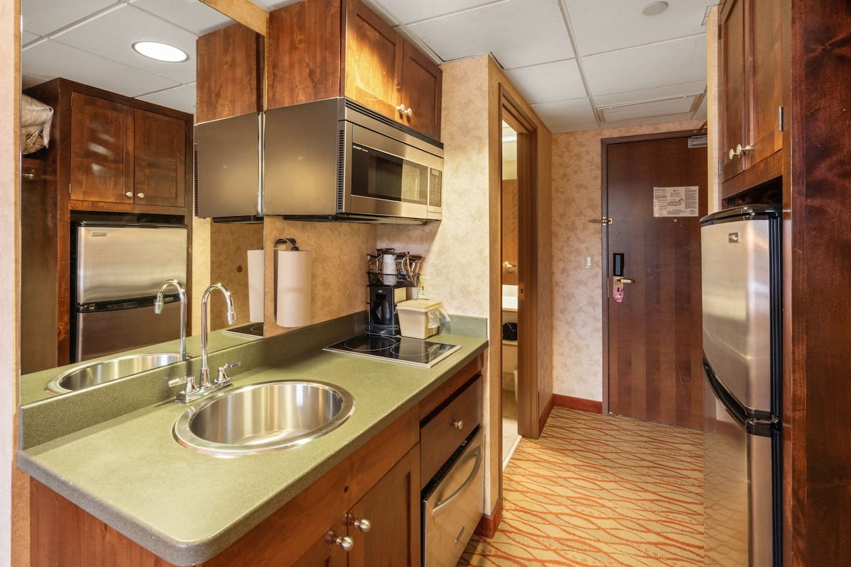 double queen mountain view suite w/ kitchenette | private kitchen | mini-fridge, microwave, coffee/tea maker