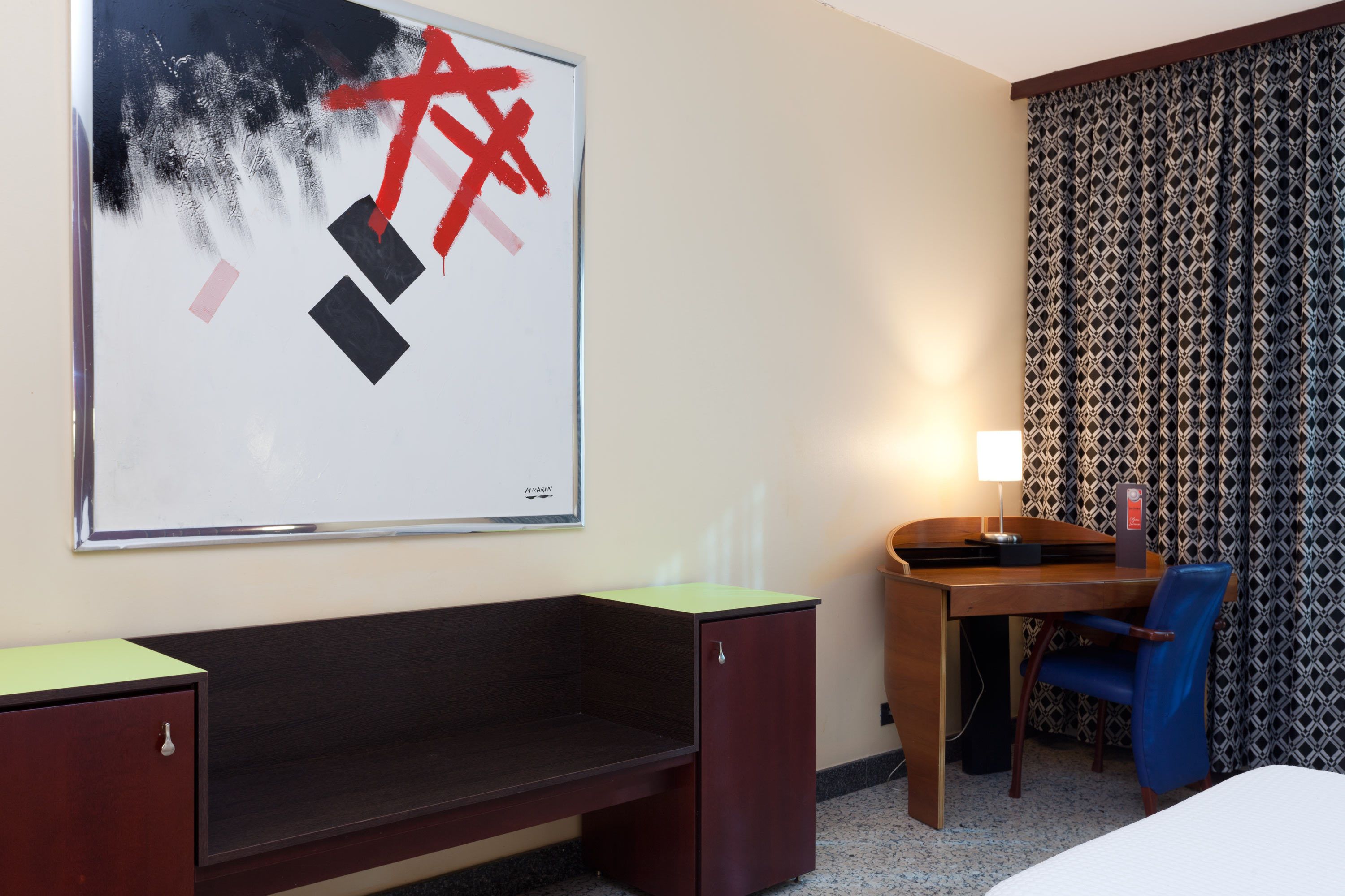 Room amenity