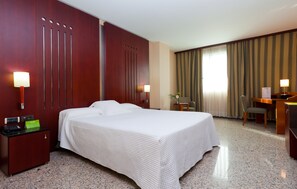 Double Room, 1 Double Bed (garden Views) | Minibar, in-room safe, desk, soundproofing