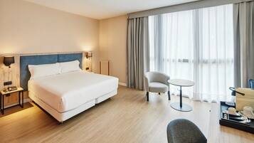 Minibar, coffres-forts dans les chambres, ameublement personnalisé