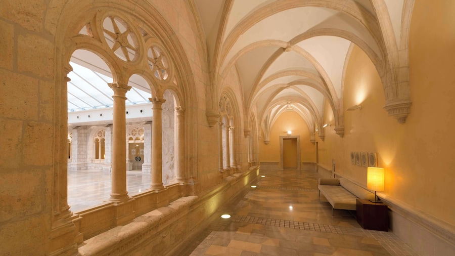 NH Collection Palacio de Burgos