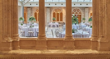 NH Collection Palacio de Burgos