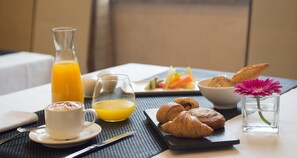 Daily buffet breakfast (EUR 20.80 per person)