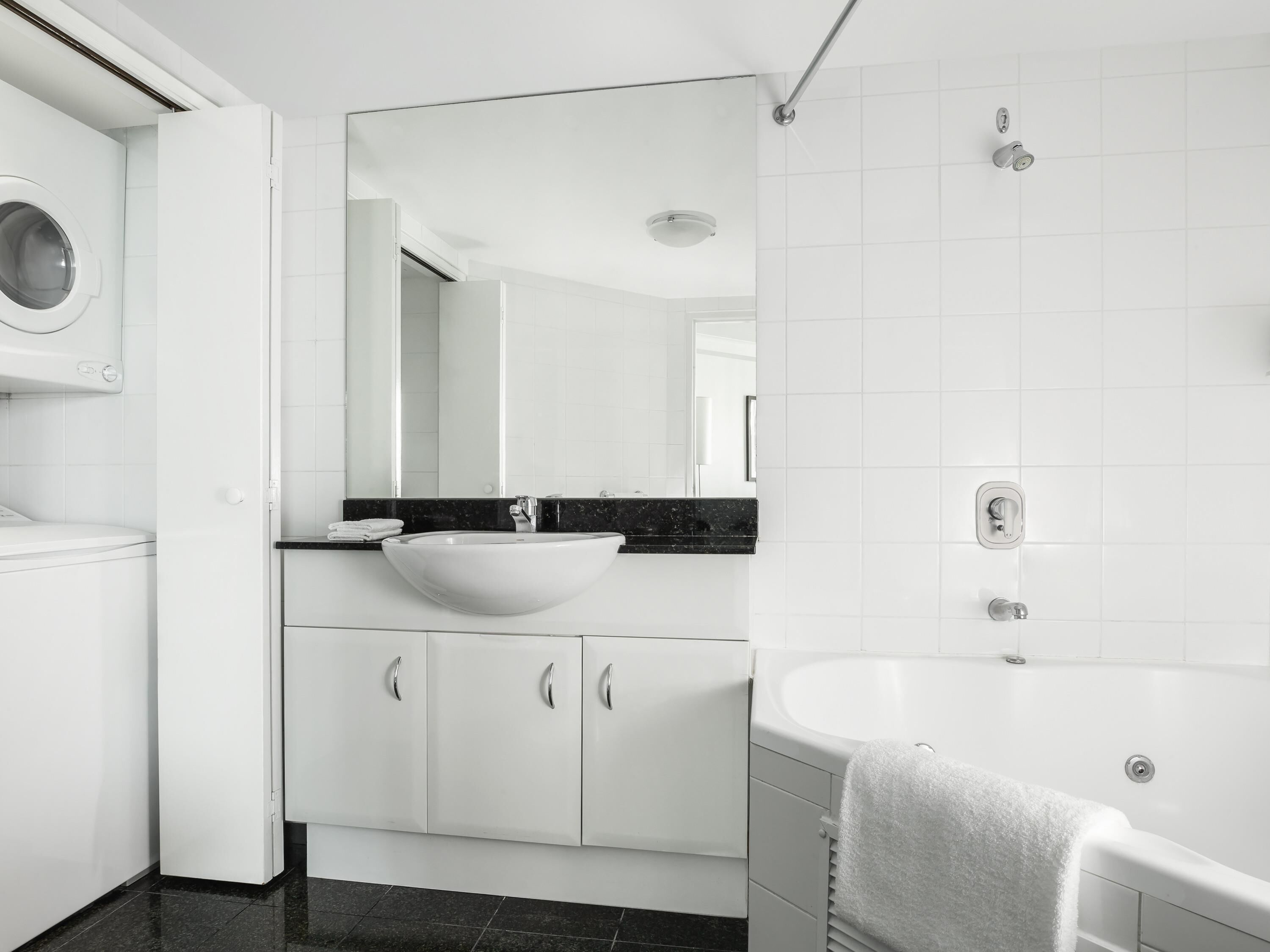 Apartamento ejecutivo, 1 habitación (Spa) | Escritorio, cortinas opacas, tabla de planchar con plancha y wifi gratis