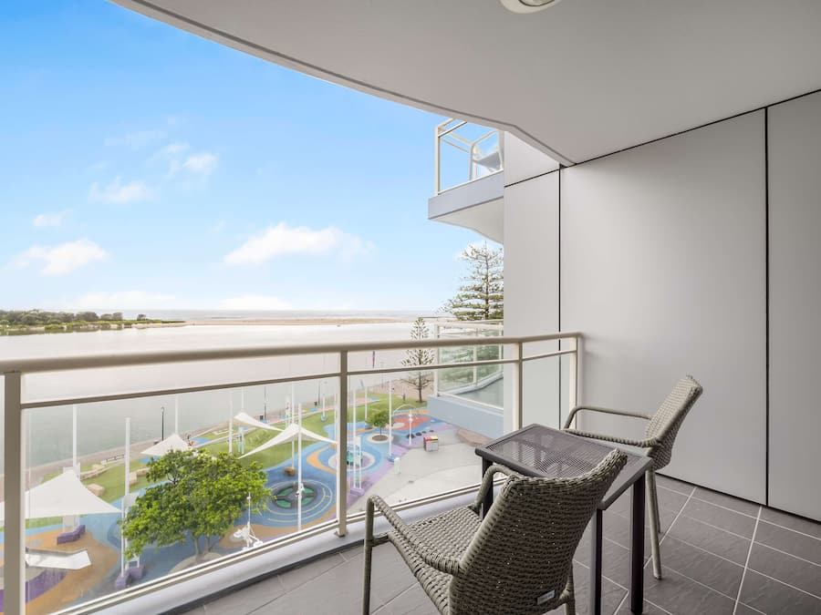 Apartment, 1 Bedroom (No Housekeeping) | Iron/ironing board, cribs/infant beds, rollaway beds, free WiFi