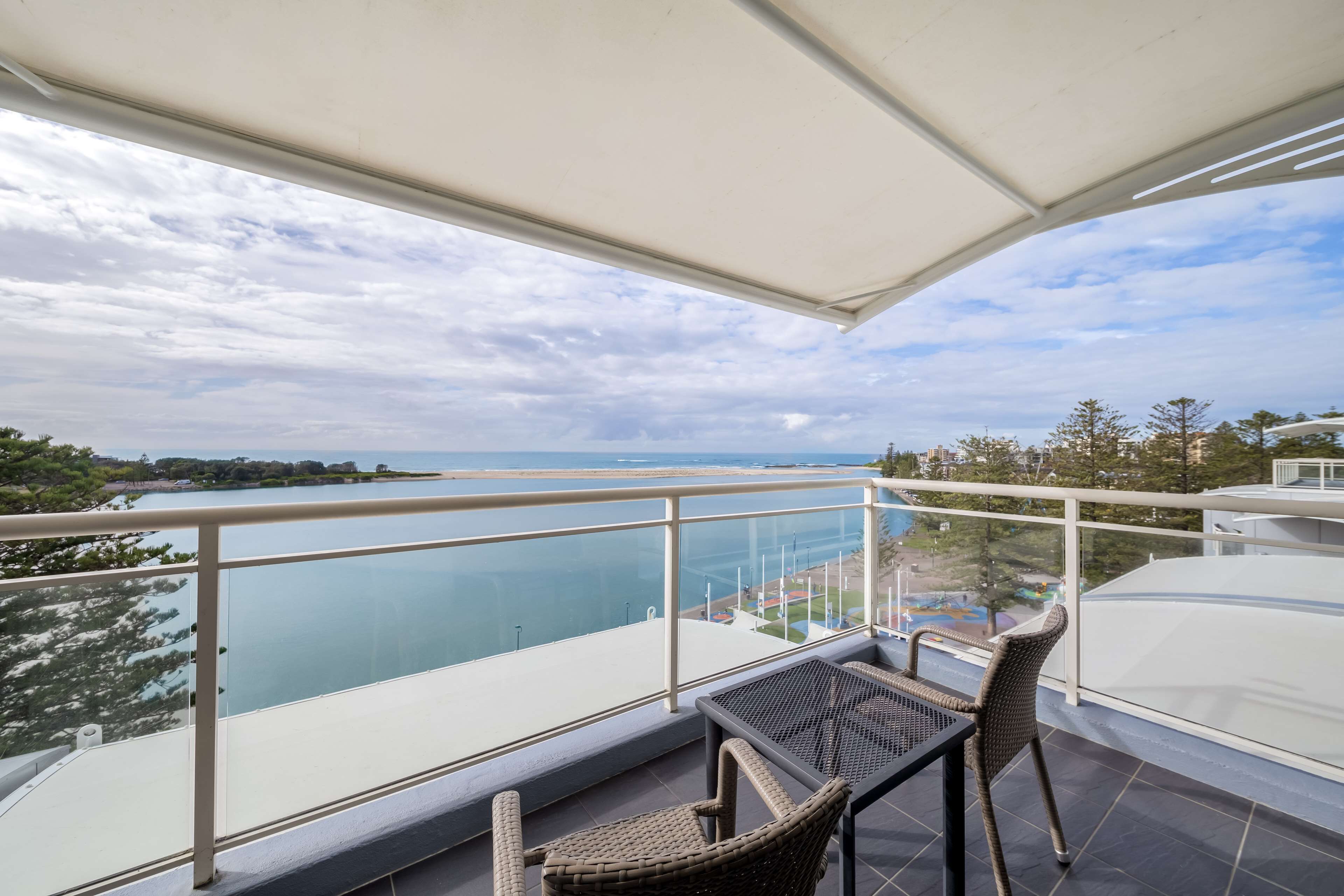 熨斗/熨衣板、婴儿床、折叠床/加床（额外收费）、免费 WiFi