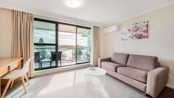 Apartment, 1 Bedroom (No Housekeeping)