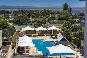 Loft, 1 Bedroom (No Housekeeping) | Iron/ironing board, cots/infant beds, rollaway beds, free WiFi - Oaks The Entrance Waterfront Suites (The Entrance)