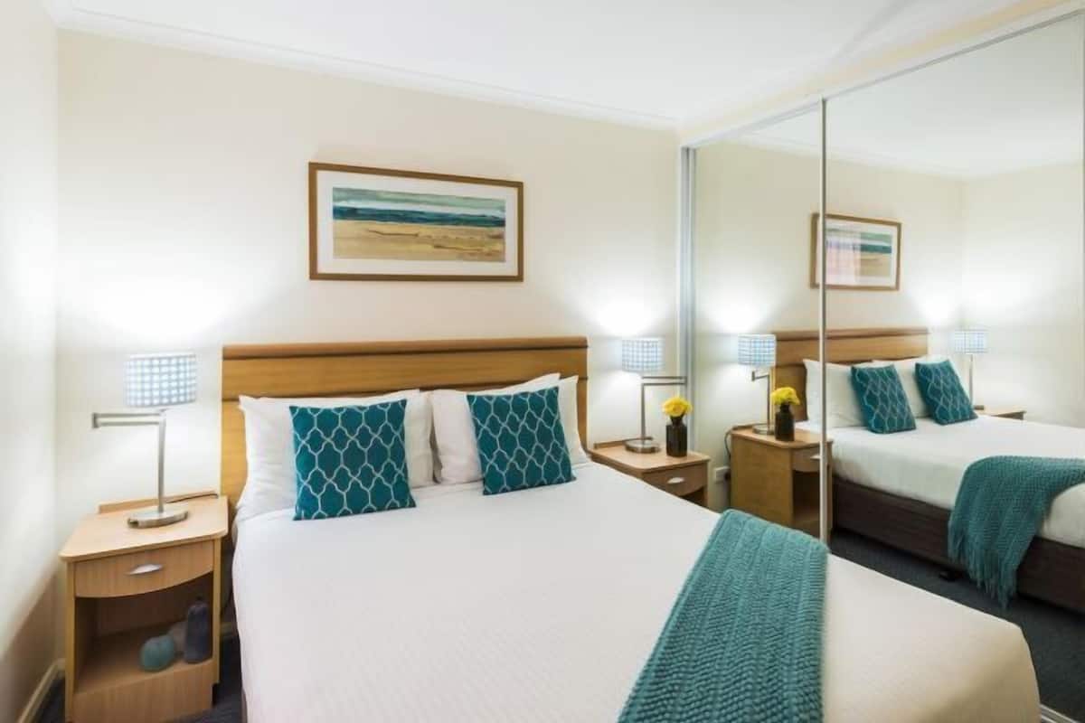 Iron/ironing board, cribs/infant beds, rollaway beds, free WiFi