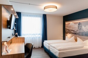 1 bedroom, hypo-allergenic bedding, desk, blackout curtains