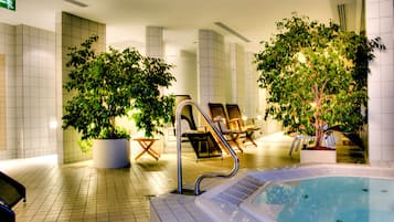 Sauna, hot tub, steam room
