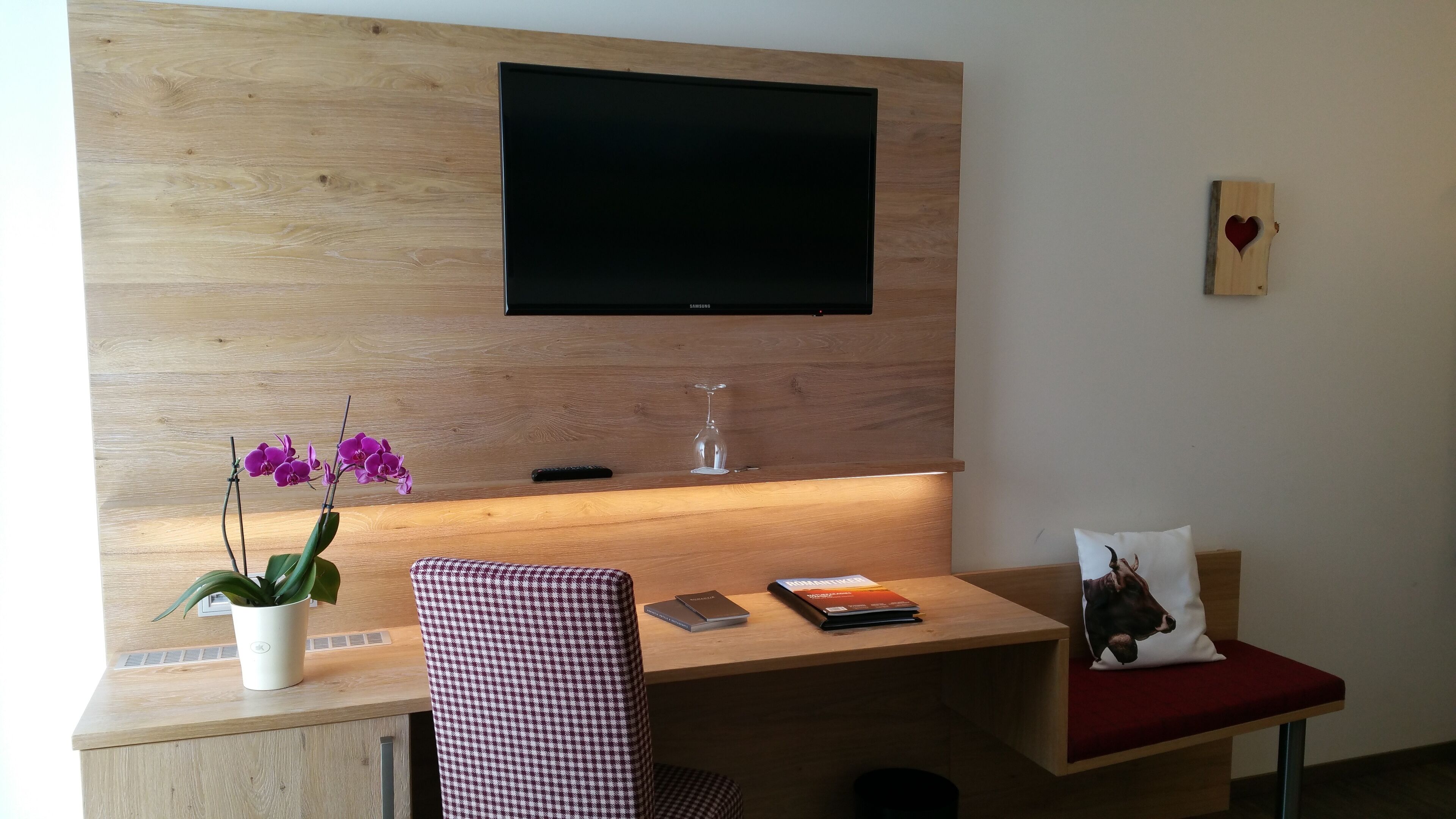 superior double room | living area | 12-inch flat-screen tv with satellite channels, tv, ipod dock