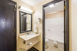 Standardzimmer, 2 Queen-Betten, Nichtraucher | Badezimmer