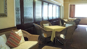 Bar lounge