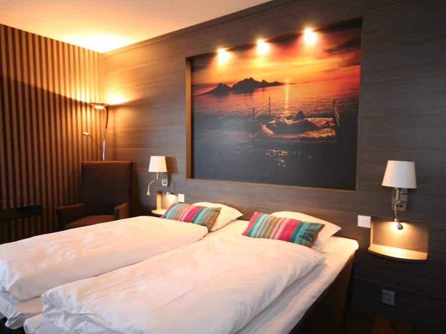 Junior Suite, Non Smoking | Minibar, desk, iron/ironing board, cribs/infant beds