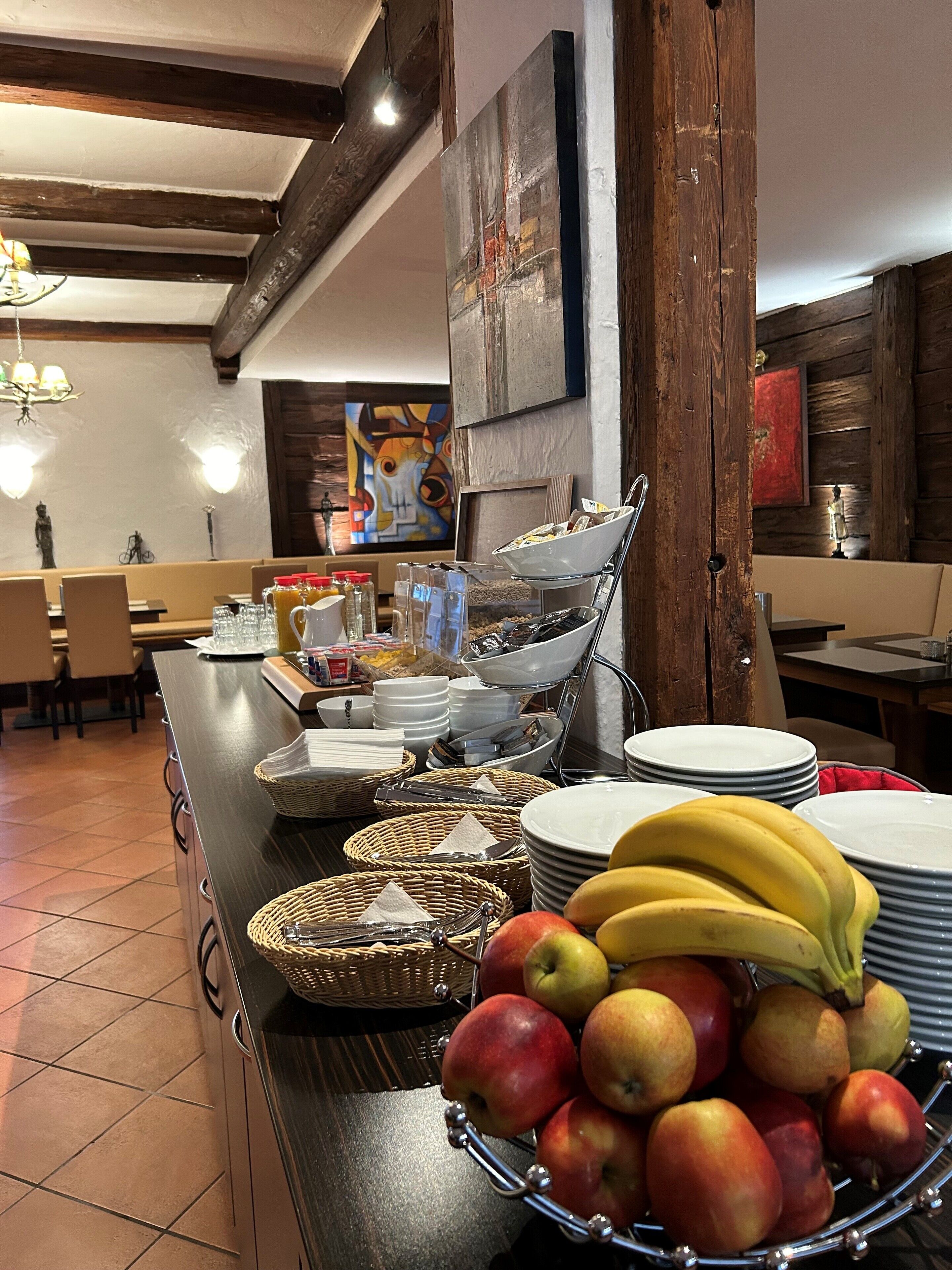 Morgenmadsbuffet hver dag (13.5 EUR pr. person)