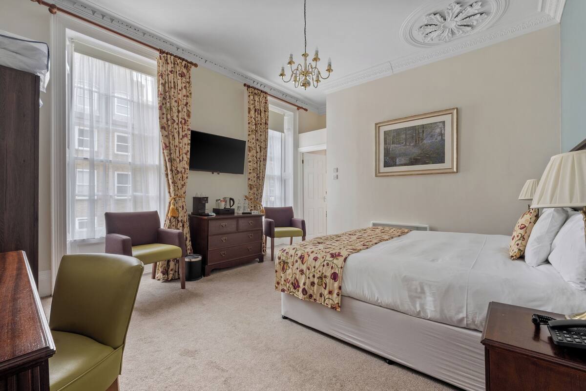 superior double room | 1 bedroom, premium bedding, pillow-top beds, individually decorated