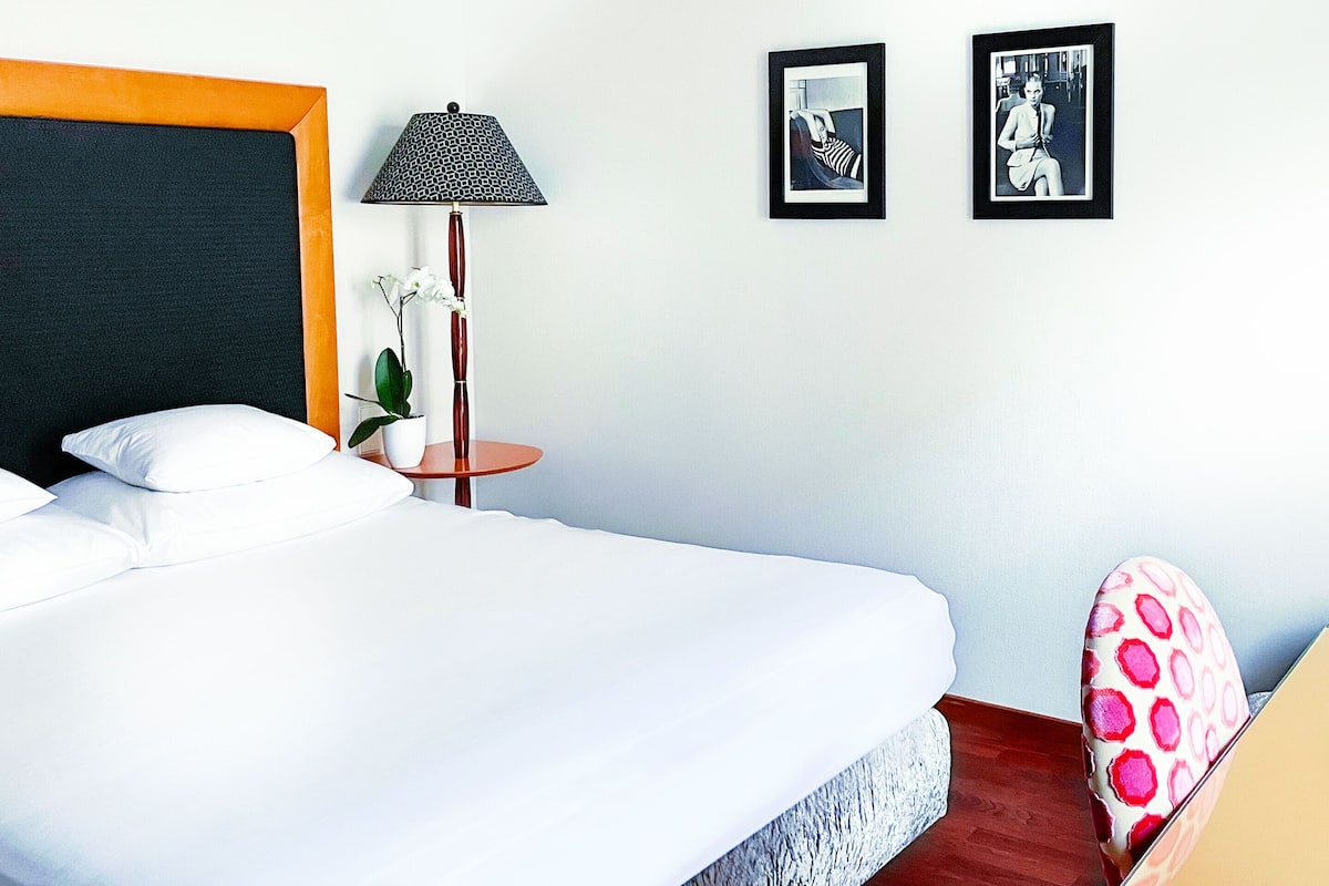 Premium bedding, pillow-top beds, in-room safe, desk