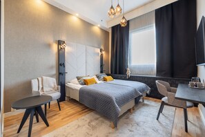 1 bedroom, minibar, in-room safe, desk