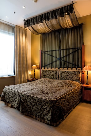 Suite | 1 bedroom, minibar, in-room safe, free WiFi