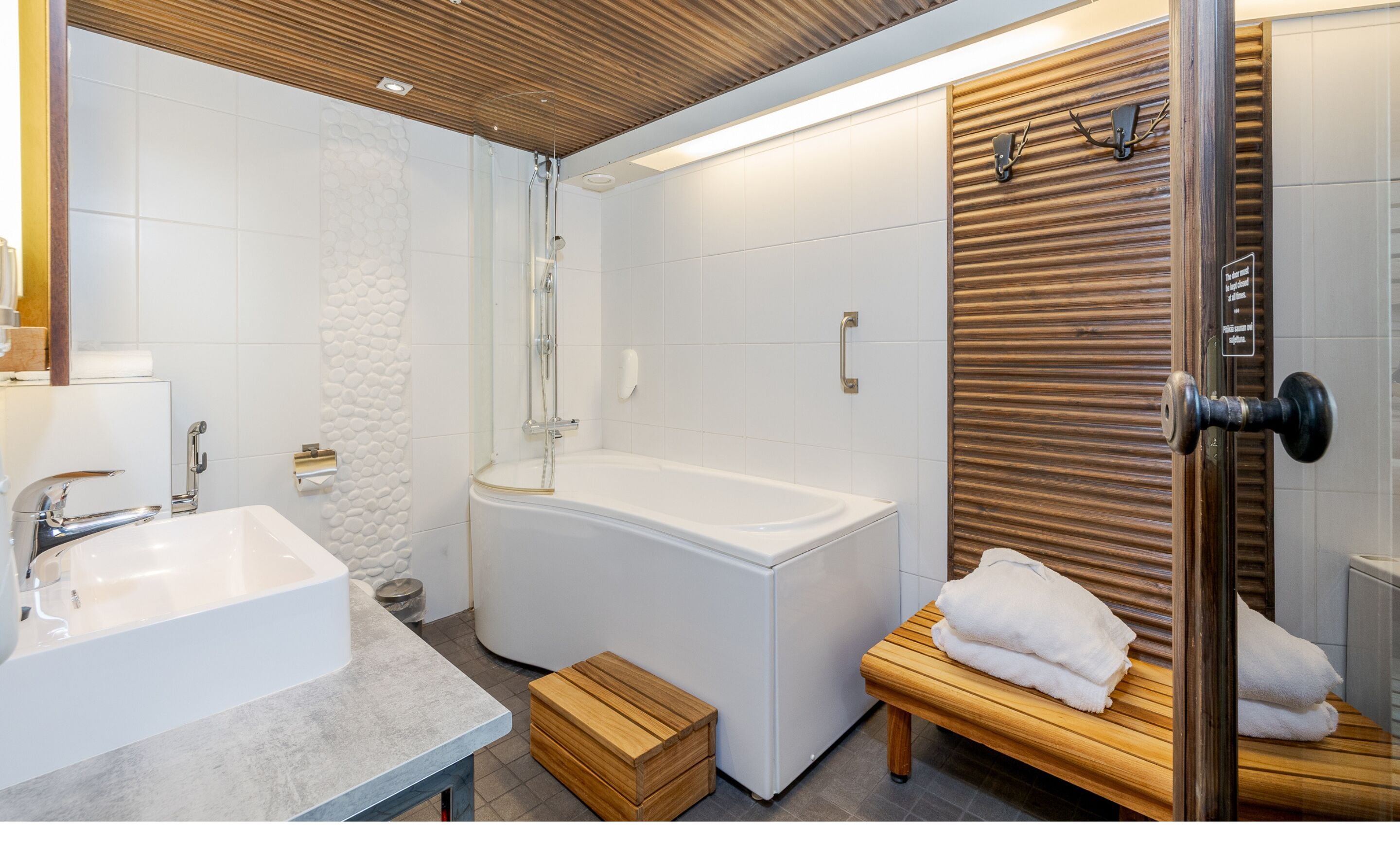 Photo - Santa's Hotel Santa Claus