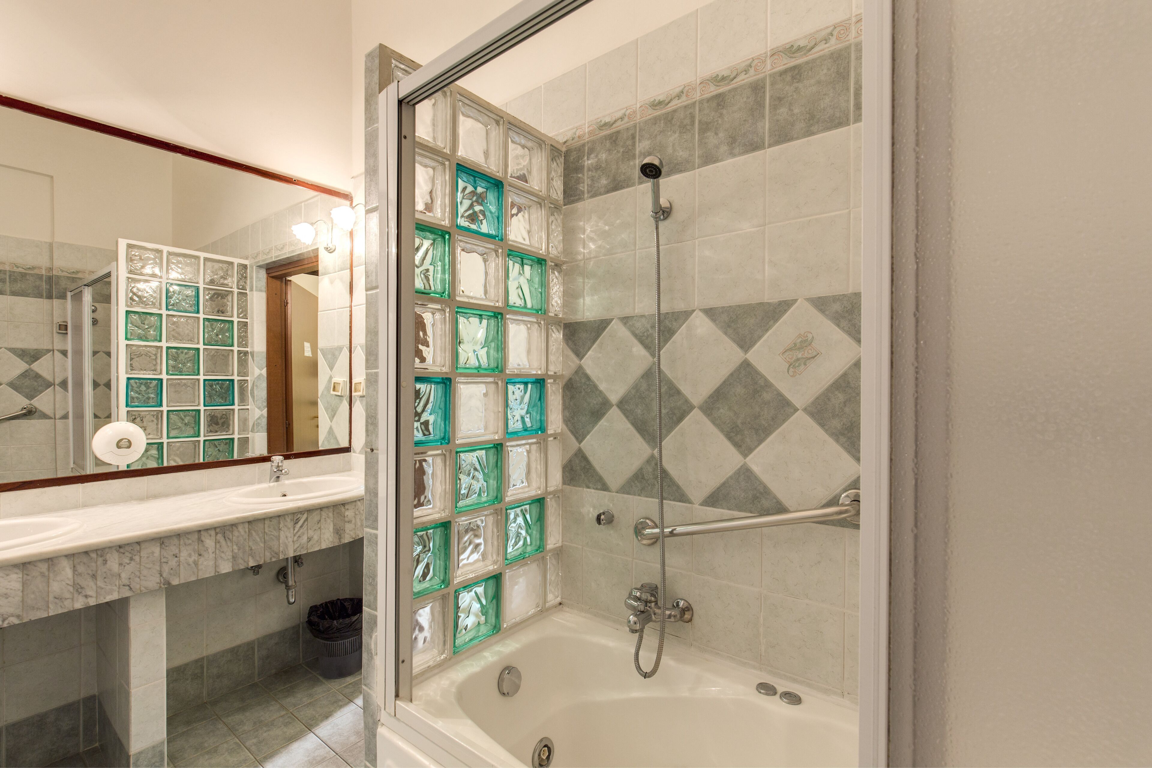 Foto - Cambridge Hotel