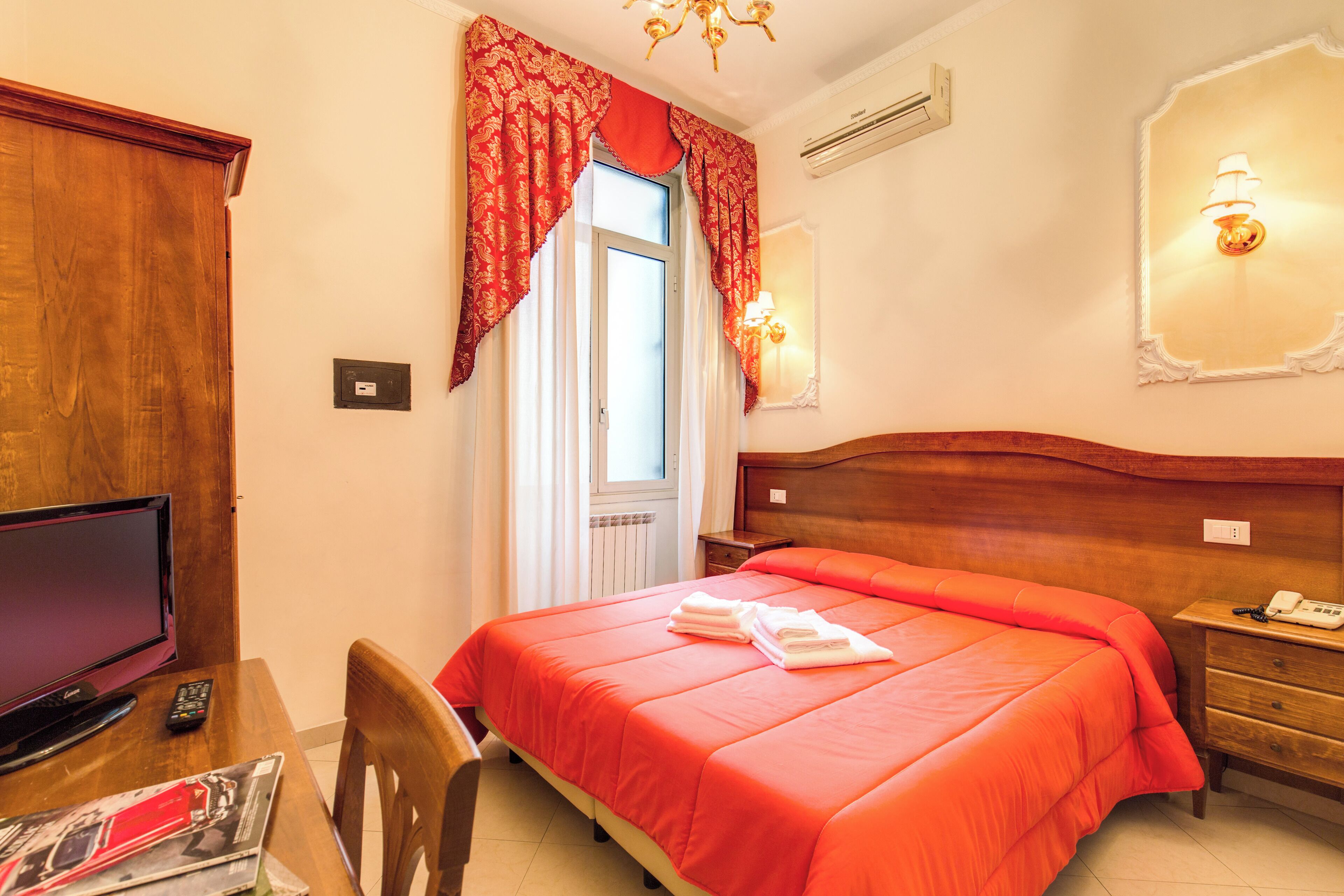 Couette en duvet d'oie, minibar, coffres-forts dans les chambres, bureau