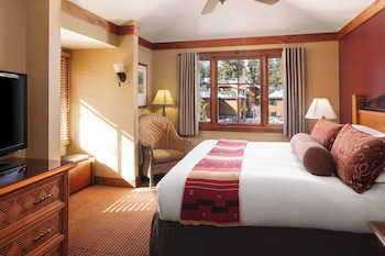 2 bedrooms, pillowtop beds, in-room safe, iron/ironing board at Hyatt Vacation Club at High Sierra Lodge, Lake Tahoe