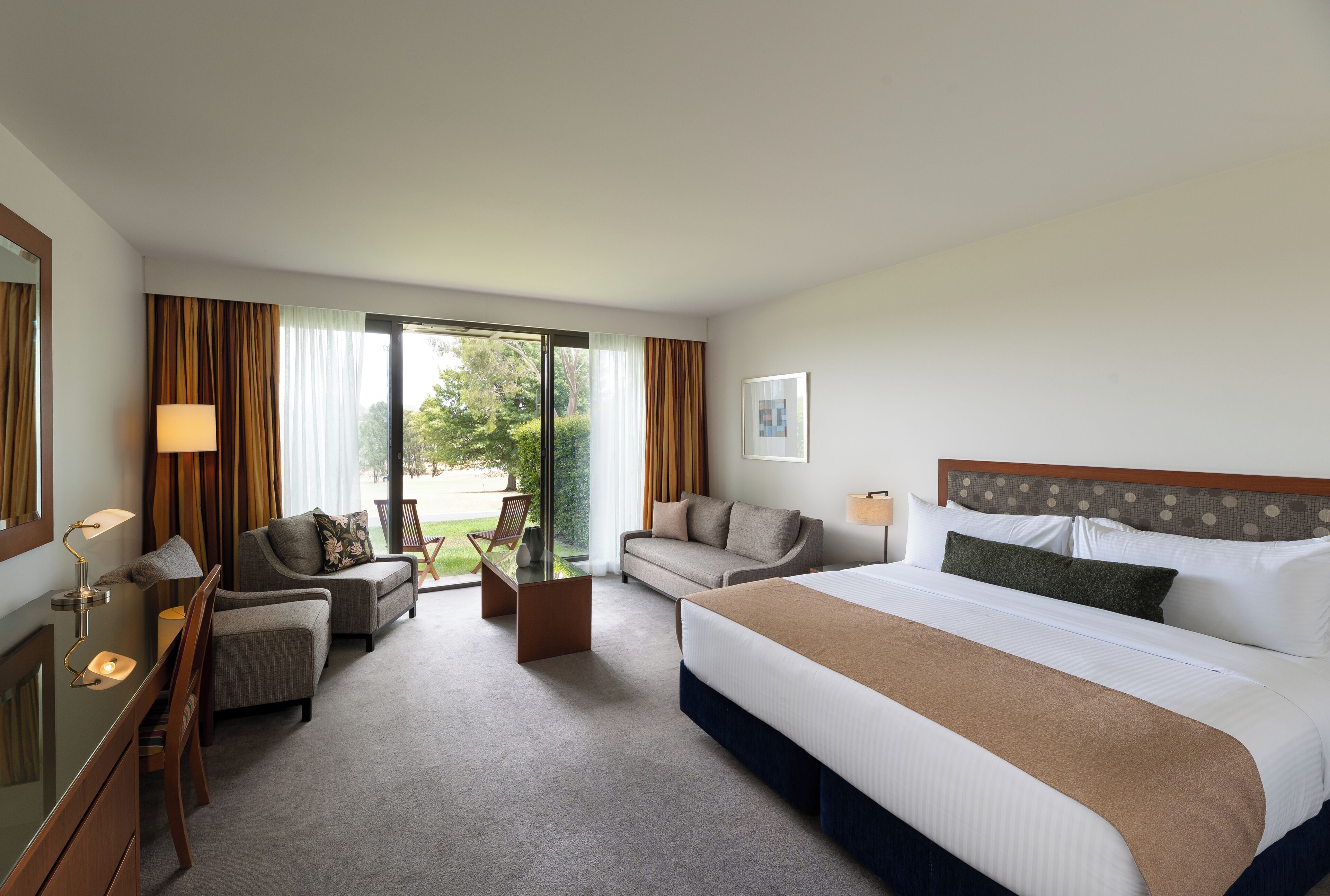 Golf View King Room | Premium bedding, minibar, in-room safe, desk