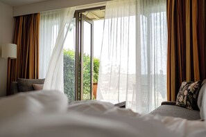 Golf View King Room - Yarra Valley Lodge (Chirnside Park)