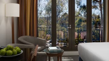 1 bedroom, premium bedding, minibar, in-room safe