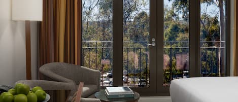1 bedroom, premium bedding, minibar, in-room safe