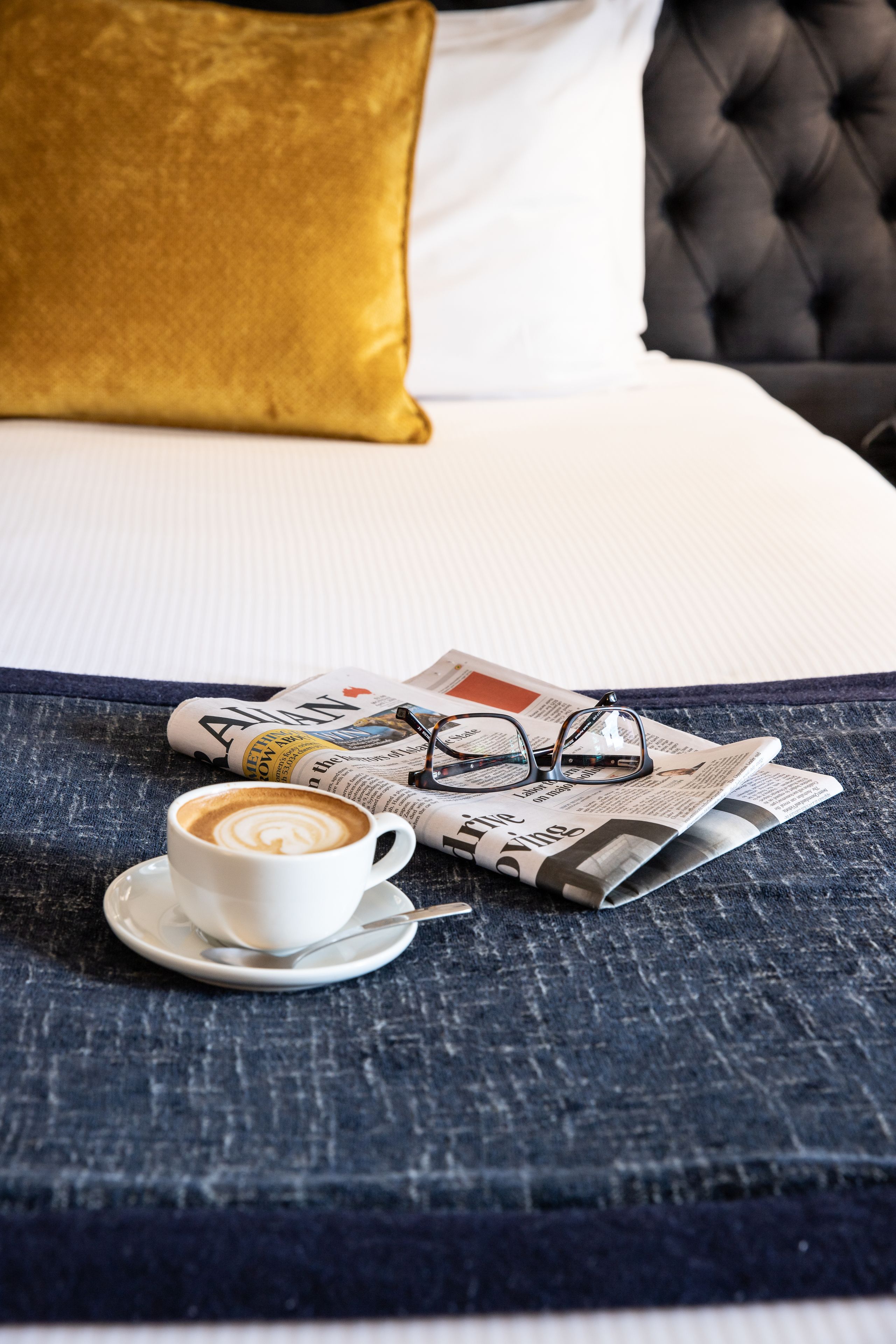 1 bedroom, premium bedding, desk, laptop workspace