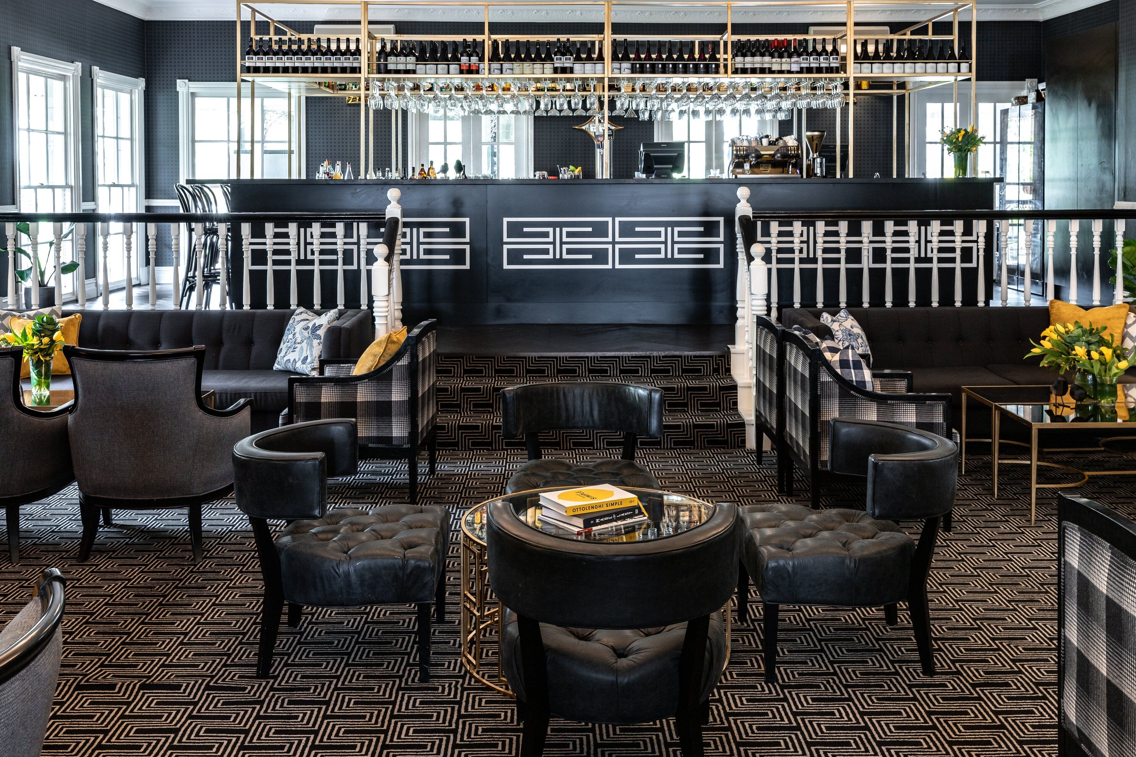 Lounge i lobbyen, udsigt til haven, åben hver dag