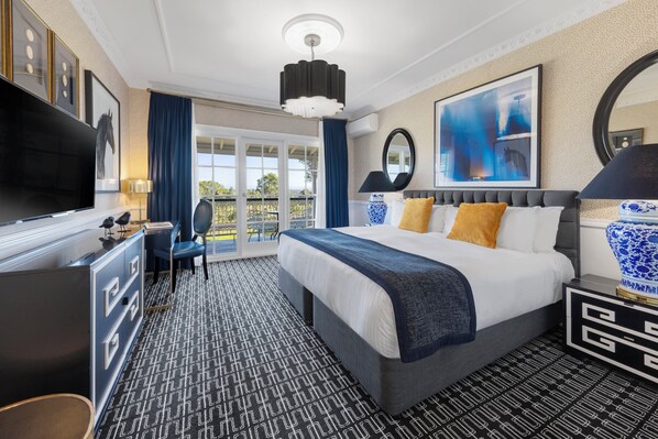 Standard Room, 1 King Bed (Valley View)