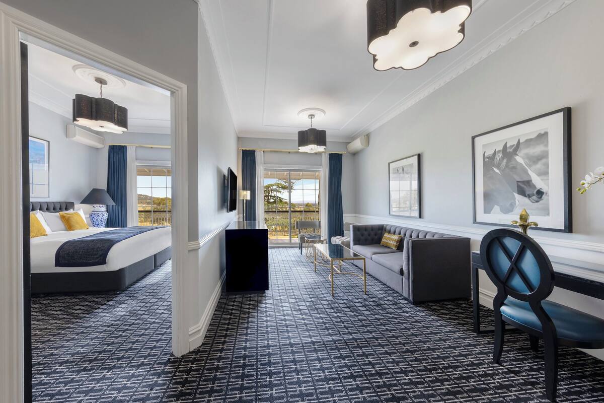 suite, 1 king bed (manor) | 1 bedroom, premium bedding, desk, laptop workspace