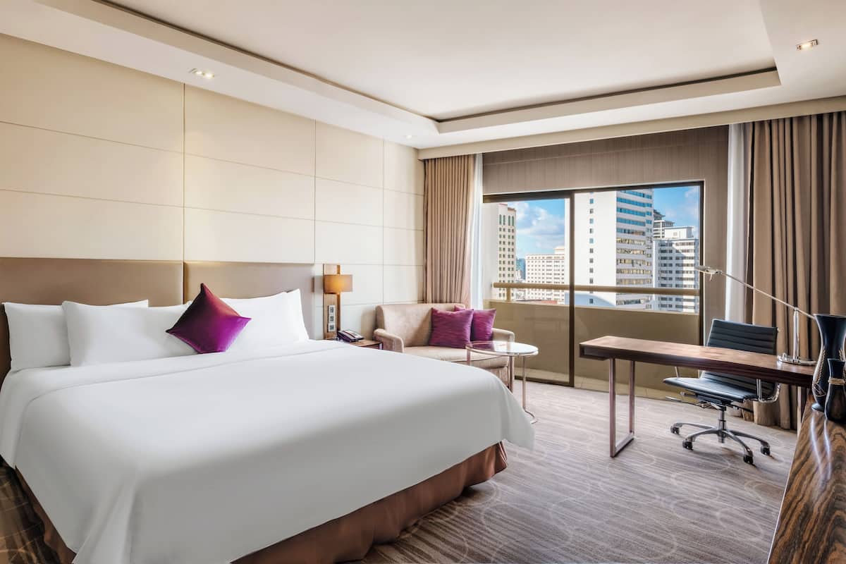 Kamar Premium, 1 Tempat Tidur King | Minibar, brankas, meja kerja, dan ruang kerja ramah laptop
