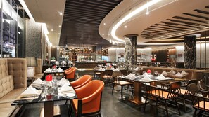 4 Restaurants; Frühstück, Mittagessen und Abendessen werden serviert