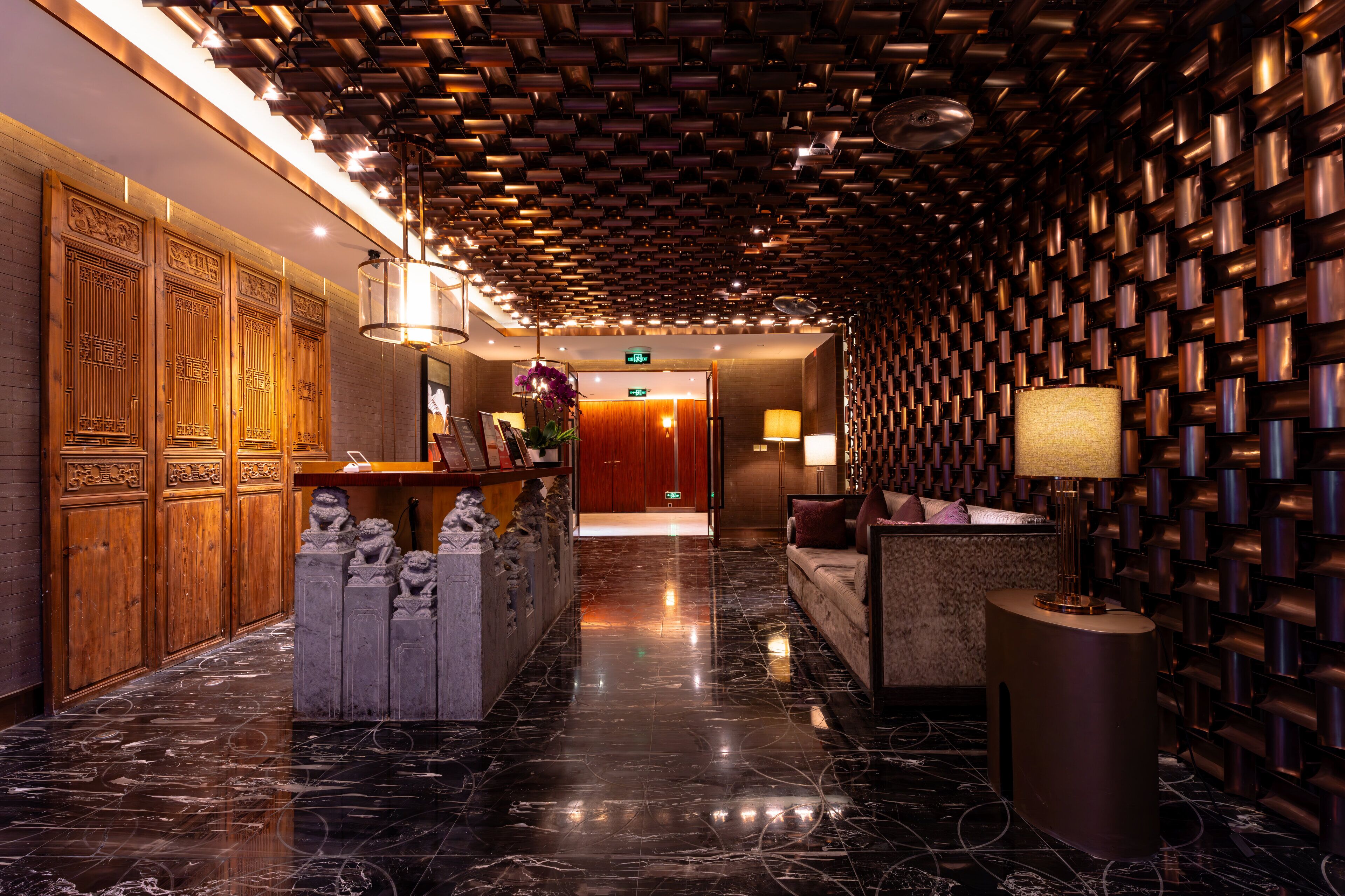 2 restoran, melayani sarapan, makan siang; sajian masakan Cina